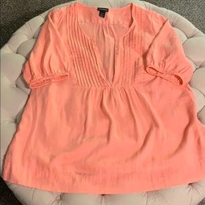 Lane Bryant 26/28 peach colored overshirt